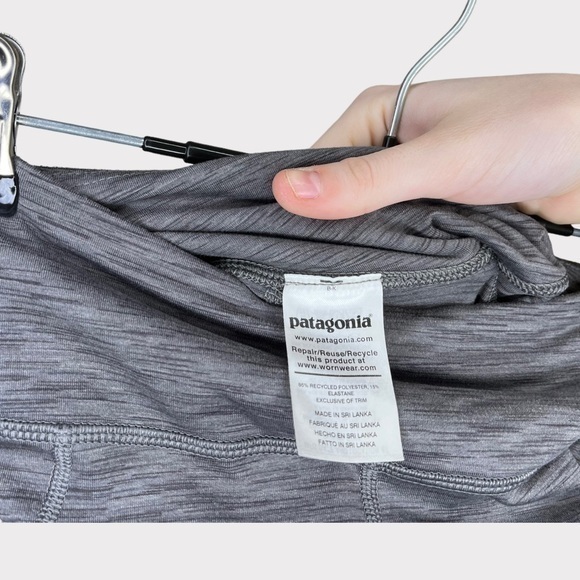 Patagonia Grey Centered Cropped Leggings XS‎ - Picture 6 of 10